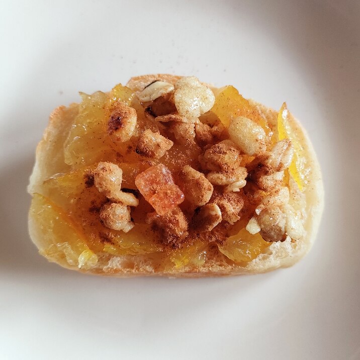 柚子ジャムとグラノーラのトースト